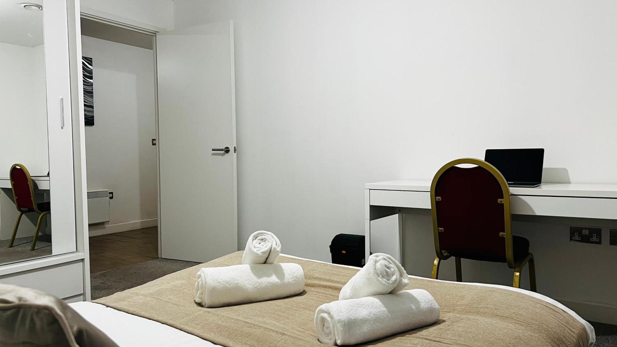 Last-Minute Specials L Book It Now L Sleeps Up To 4 L 2 Bed 2 Bath - Gym - Prime Birmingham Location L Jvt Short Lets Exterior foto